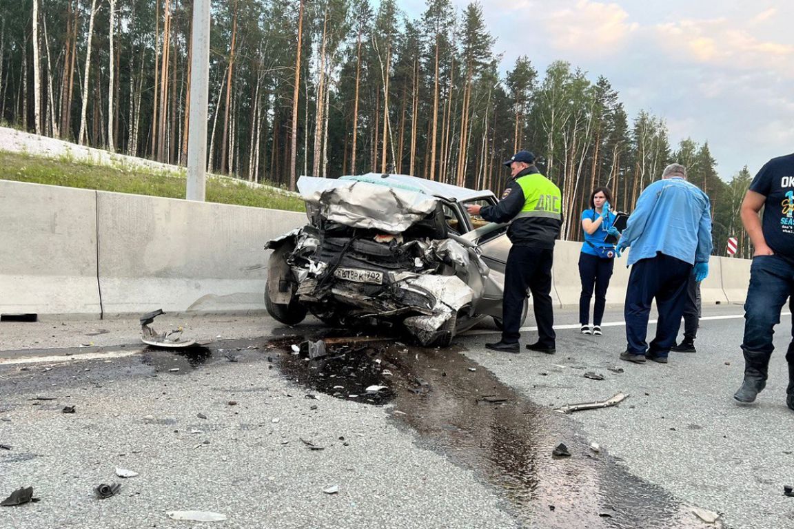 На ЕКАД произошло смертельное ДТП из-за водителя, поехавшего по встречке -  «Уральский рабочий»